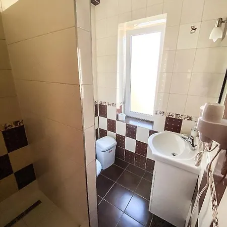 Veronika Guest house